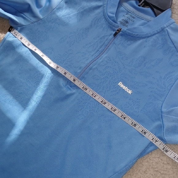 Women's Reebok Lightweight Half-zip Blue Pullover - Picture 4 of 7